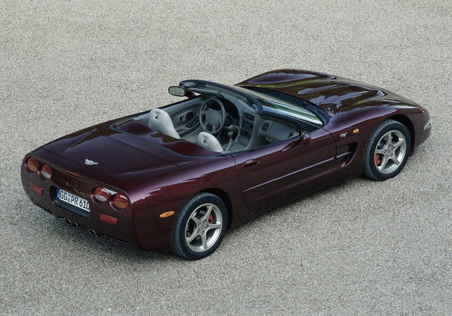  Chevrolet Corvette 2000 года  (фото 10 из 22)